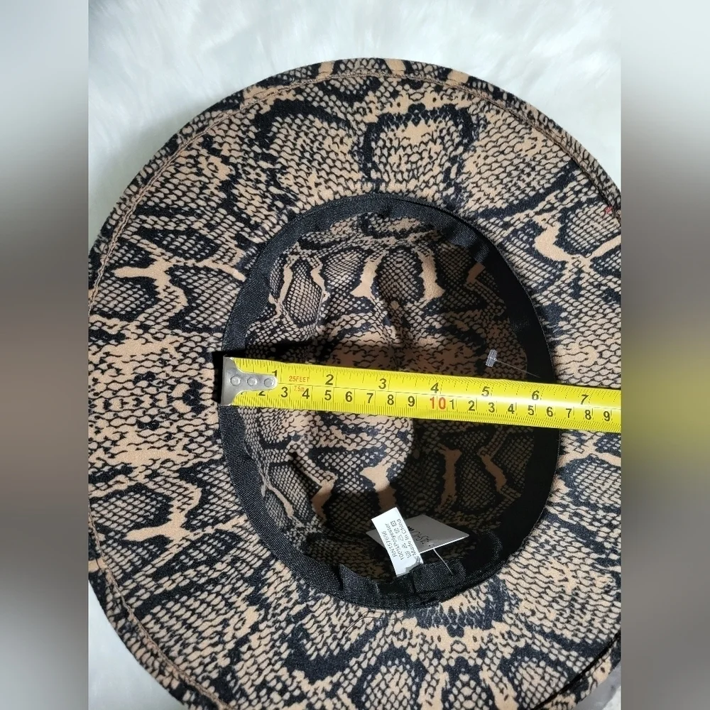 Tan and Black Reptile Skin Pattern